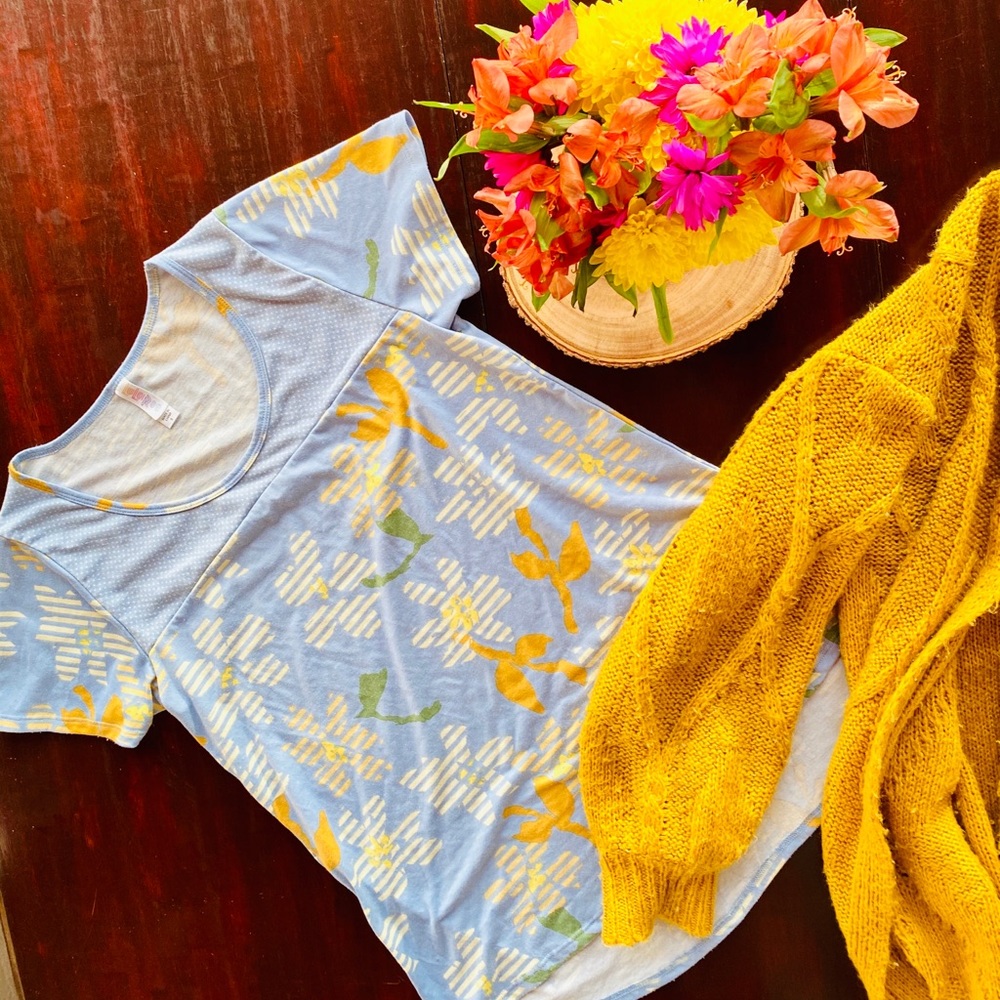 Comfy Lularoe T-shirt